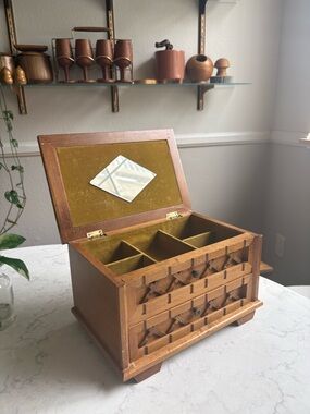 Vintage Wooden Jewelry and Accessory Organizer Box in Brown
